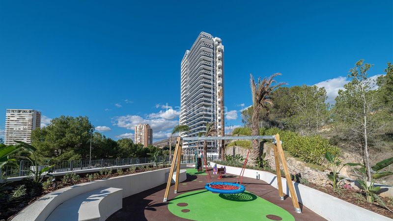 Foto c549e0ec-9621-4060-8c8c-69953b39b990. Apartament amb aparcament piscina a Via Parque Benidorm
