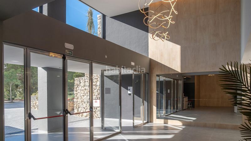 Foto ff21c12e-1a22-40d3-8f30-7592121d8a82. Apartament amb aparcament piscina a Via Parque Benidorm