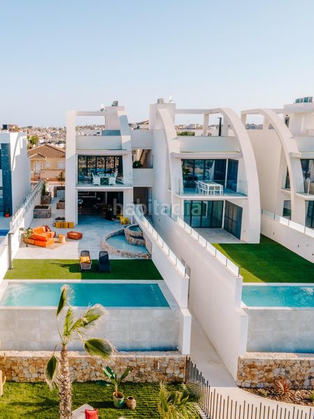 Foto a760456b-82ec-4517-944d-ca71c01c75d0. Ático estupendo ático de lujo con piscina privada y vistas al mar en ciudad quesada. en Rojales