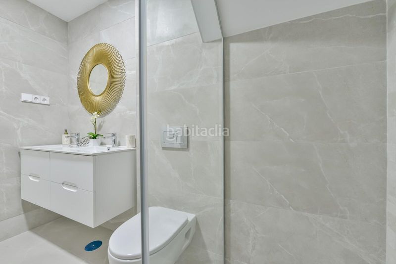 Foto 89ffffd6-1e7d-408c-b5f1-252718a371c7. Àtic amb aparcament piscina a balcón de Finestrat-terra marina Finestrat