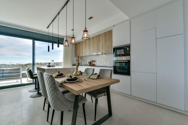 Foto b38e7cc0-1109-4754-8834-a8074b57b9c8. Àtic amb aparcament piscina a balcón de Finestrat-terra marina Finestrat