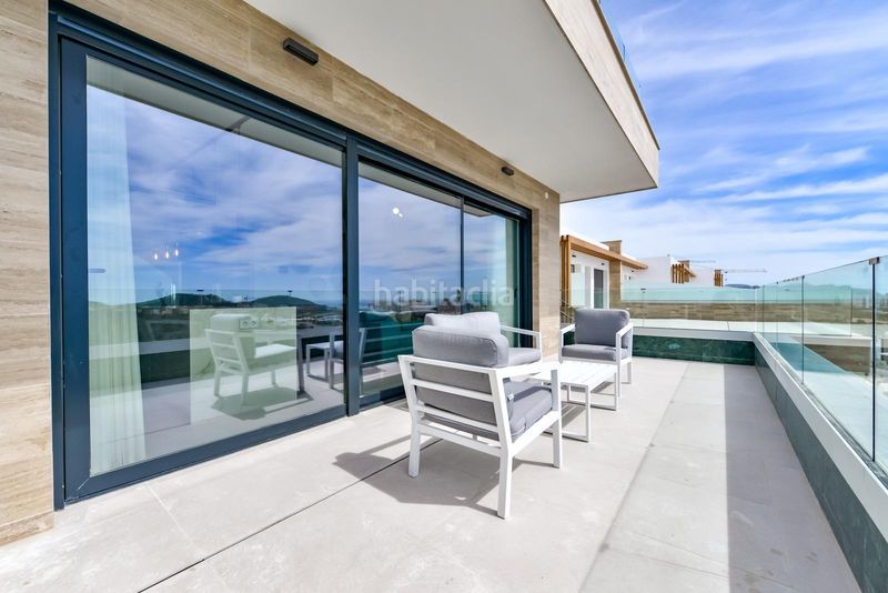 Foto b5297681-7610-40f2-9ba4-5808757141d0. Àtic amb aparcament piscina a balcón de Finestrat-terra marina Finestrat