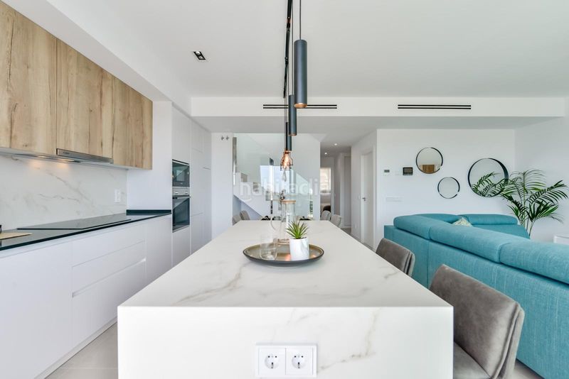 Foto ddf95f0b-c09f-4e92-9e0f-90f789b8eab8. Àtic amb aparcament piscina a balcón de Finestrat-terra marina Finestrat