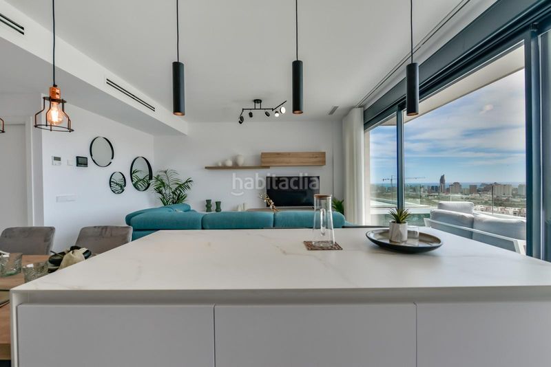 Foto ef858185-f5b4-4543-a410-e8563e9c967e. Àtic amb aparcament piscina a balcón de Finestrat-terra marina Finestrat