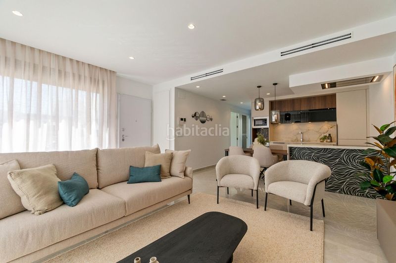 Foto 214091e4-53c5-46a9-87f7-b136f46edd6f. Casa adossada amb aparcament piscina a Benijófar