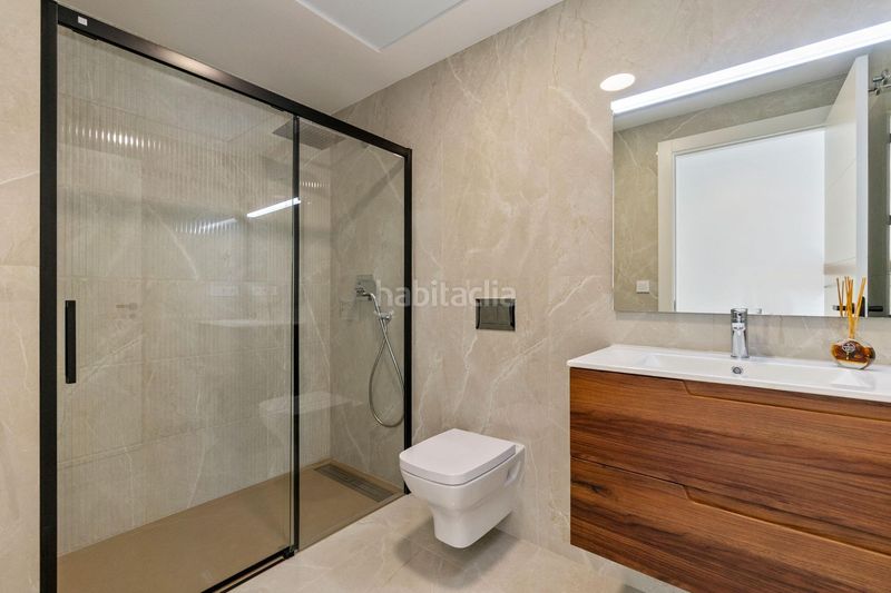 Foto 5d0d39f7-5f42-4891-bf2c-29d46d88e4da. Casa adossada amb aparcament piscina a Benijófar