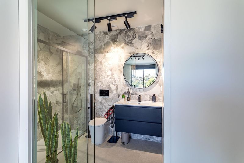 Foto 5b7d490b-7ab3-4f35-93ed-97f7b8ff42db. Apartament amb aparcament piscina a balcón de Finestrat-terra marina Finestrat