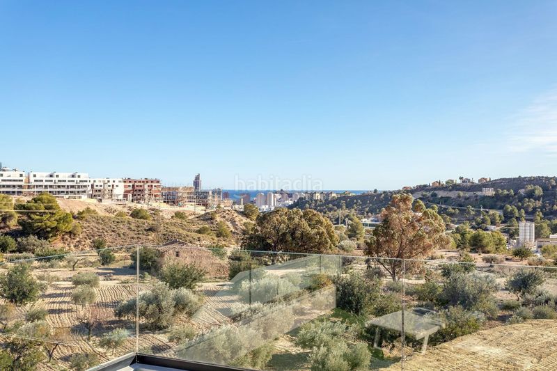 Foto e874da65-985b-4850-af95-8bc1bc15bfbe. Apartament amb aparcament piscina a balcón de Finestrat-terra marina Finestrat