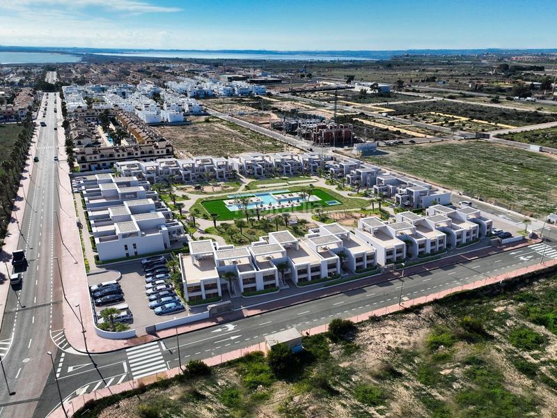 Foto 02a538bc-661d-49ae-8cf3-c24051b2fe65. Ático bungalow de planta alta de 2 dormitorios con solarium privado a la venta en ciudad quesada en Rojales