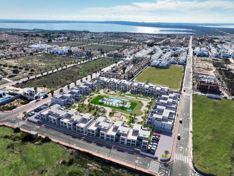 Foto 6365ad38-5290-434c-863b-45072909dc5b. Ático bungalow de planta alta de 2 dormitorios con solarium privado a la venta en ciudad quesada en Rojales