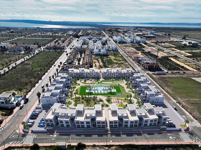 Foto 6a2d5db9-d59b-4a86-833b-4a48c78ea7d5. Ático bungalow de planta alta de 2 dormitorios con solarium privado a la venta en ciudad quesada en Rojales