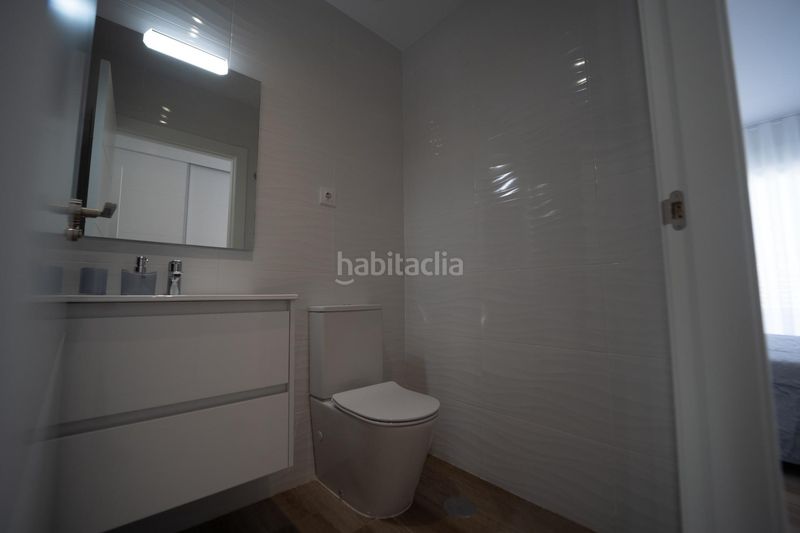 Foto da577e10-61e7-4cbb-b24a-de38c4b2b154. Casa adossada amb aparcament piscina a San Javier San Javier