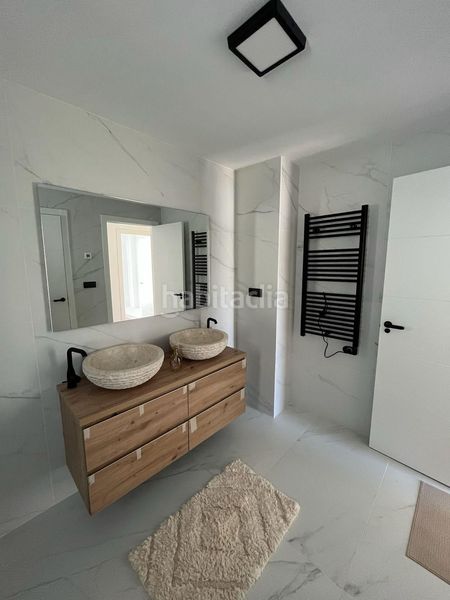 Foto 7c637780-ddff-4309-ad97-c2f2a5caa024. Casa aparellada amb aparcament piscina a Altea la vella Altea