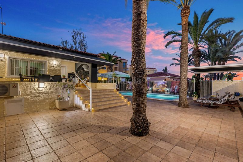 Foto 551997ee-906c-471d-a98d-daa89ab6f027. Chalet en Punta Prima Torrevieja