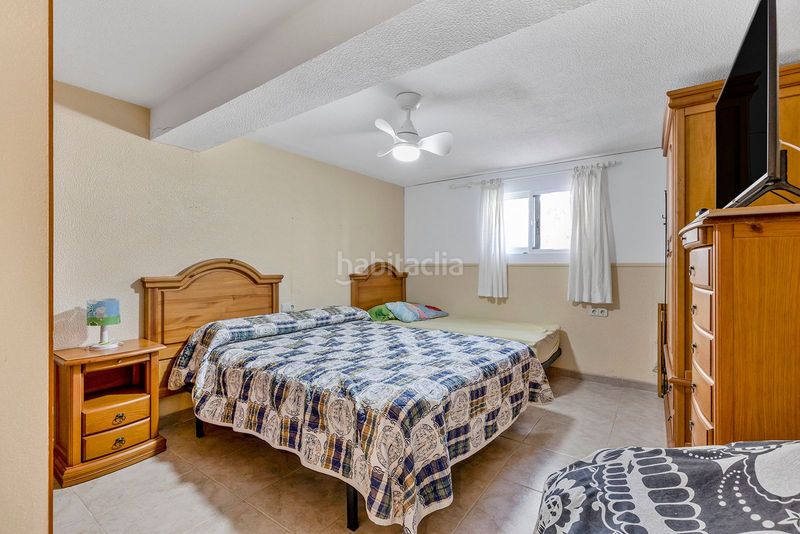 Foto f7a67656-50fd-476e-8a28-728abd59c640. Chalet en Punta Prima Torrevieja