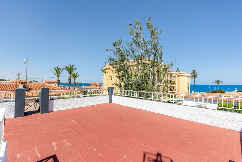 Foto febabfd0-bd1d-4b82-acd6-8de1b9ac13c2. Chalet en Punta Prima Torrevieja