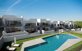 Casa a San Miguel de Salinas. Bungalow de planta alta de 2 dormitorios con solarium privado a