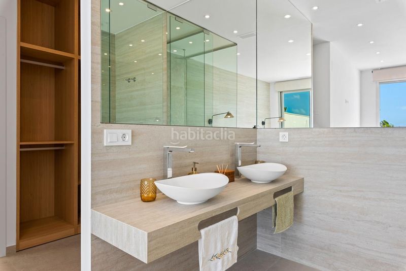 Foto a573bd9b-480b-4a0d-b2e7-de8f74332ede. Xalet amb aparcament piscina a Benijófar