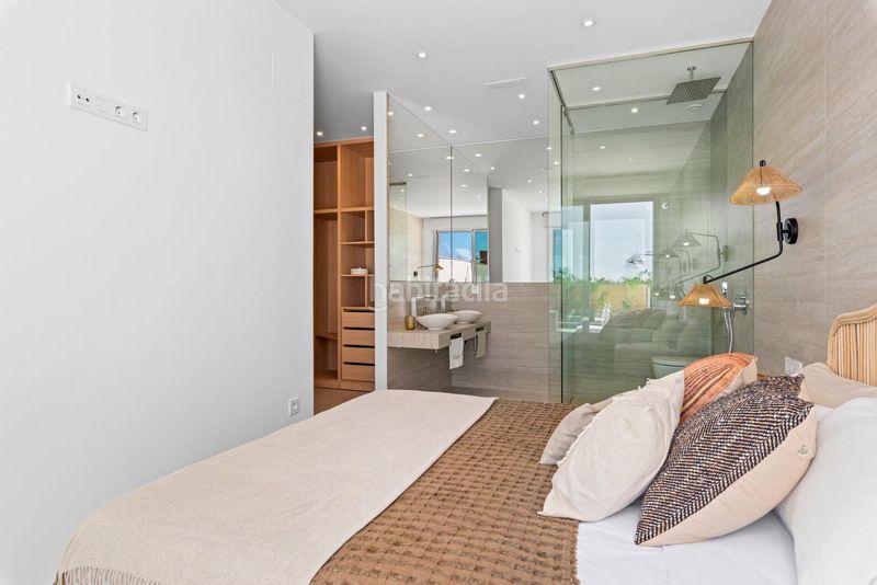 Foto b5e2d3bb-5fb6-409c-bd77-c5992392045d. Xalet amb aparcament piscina a Benijófar