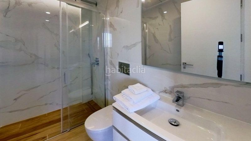 Foto ddd0215e-51ef-4789-8806-5eab7a550571. Casa aparellada amb aparcament piscina a Algorfa
