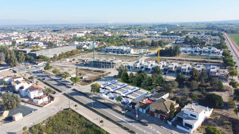 Foto 341f2a96-37e1-4de6-94c5-30e553761aa5. Casa adossada amb aparcament piscina a Dolores