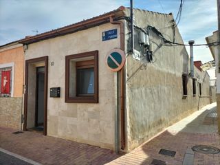 Masia a Formentera del Segura. Casa de pueblo en esquina con 3 dormitorios a la venta en formen