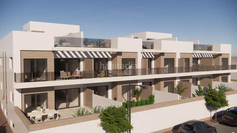 Foto d0c51608-0f91-4955-ab0d-3a4b34b9bc0b. Casa amb aparcament a Rojales