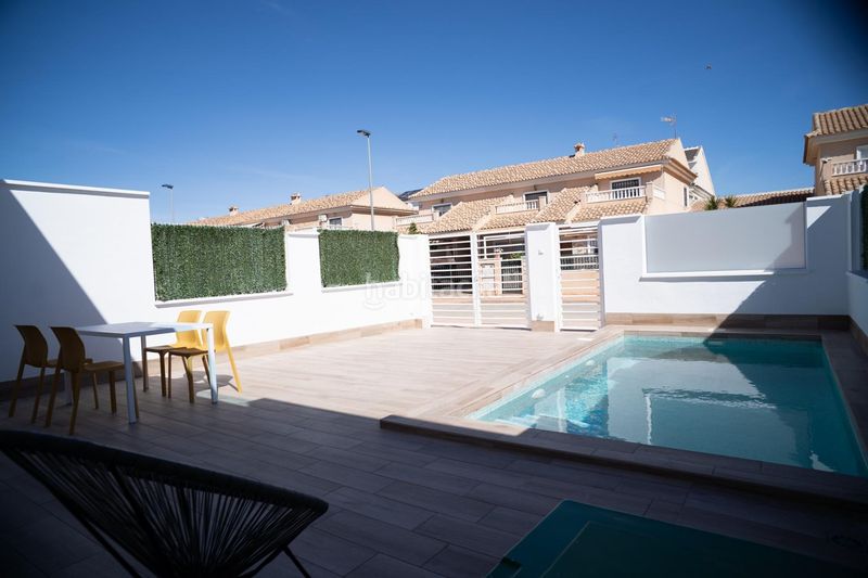 Foto 143c3e87-510b-4846-bb87-95d3f5bb538d. Casa adossada amb aparcament piscina a San Javier San Javier