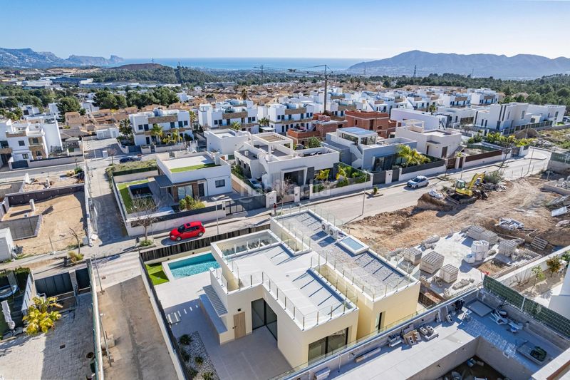 Foto 2c34928a-15d6-4e94-bc0a-256fcc97f5d4. Xalet amb aparcament piscina a La Alberca Polop