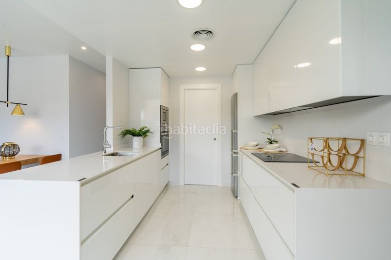 Foto 10219d94-b653-4025-8666-4ee59a6368a8. Apartament amb aparcament piscina a Playa Poniente Benidorm