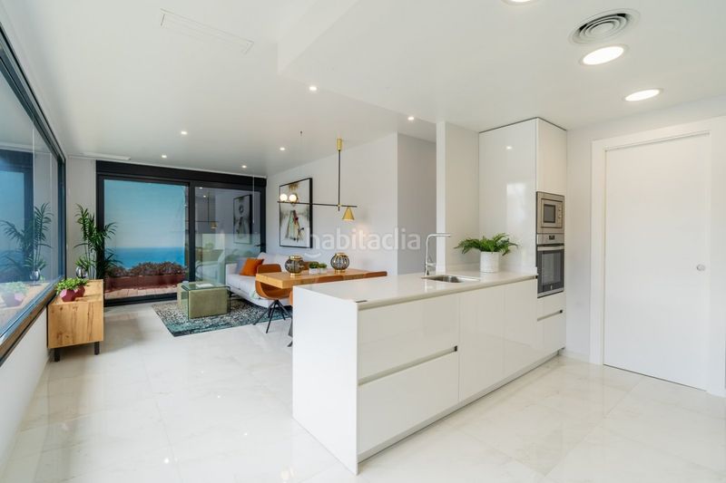 Foto 84f03ab2-a19d-4524-9129-72225fb69063. Apartament amb aparcament piscina a Playa Poniente Benidorm
