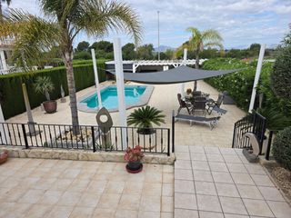 Chalet in San Fulgencio. Villa en el oasis, san fulgencio  espacio, tranquilidad y versat