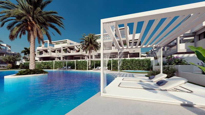 Foto 31c53570-326d-4ae7-b9d8-b8d25c872f57. Casa amb aparcament piscina a Los Balcones-Los Altos Torrevieja