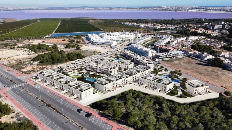 Foto d97195f6-8176-4900-9601-513d5db527af. Casa amb aparcament piscina a Los Balcones-Los Altos Torrevieja