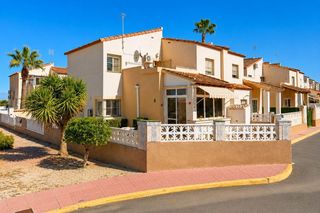 Dúplex a Algorfa. Encantadora vivienda de esquina con 2 dormitorios y orientación