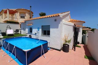 Chalet en Villamartín-Las Filipinas