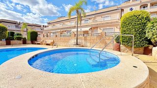 Casa adossada a Villamartín-Las Filipinas