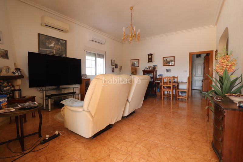 Foto b7a98d2d-a00b-4a42-a138-0e94501c9370. Casa amb piscina a Albatera