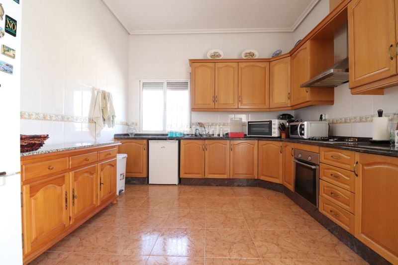 Foto c9a3f9b0-3a6d-445a-9fd6-38437bdceb5c. Casa amb piscina a Albatera