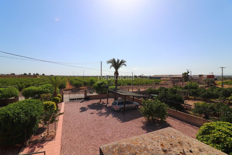 Foto d4c559b2-6338-4d73-b45a-d77fd67b169e. Casa en Albatera