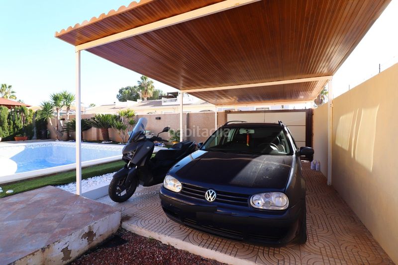 Foto 16f5f744-bd34-47b3-ba48-89e88f48b70c. Xalet amb piscina a Benijófar