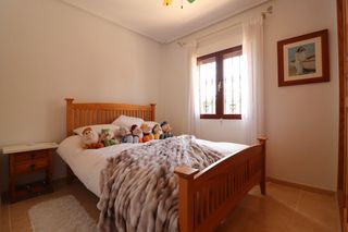 Chalet in Daya Vieja