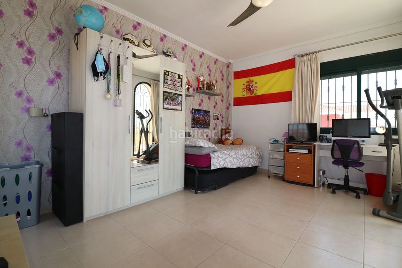 Foto e5b54104-3eb9-40c0-894a-8aaf09826bfa. Chalet en La Fiesta Rojales