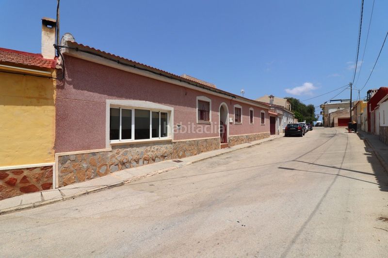 Foto c26b16a7-2f0e-497b-9a58-77170552baaf. Casa adossada amb piscina a Benijófar