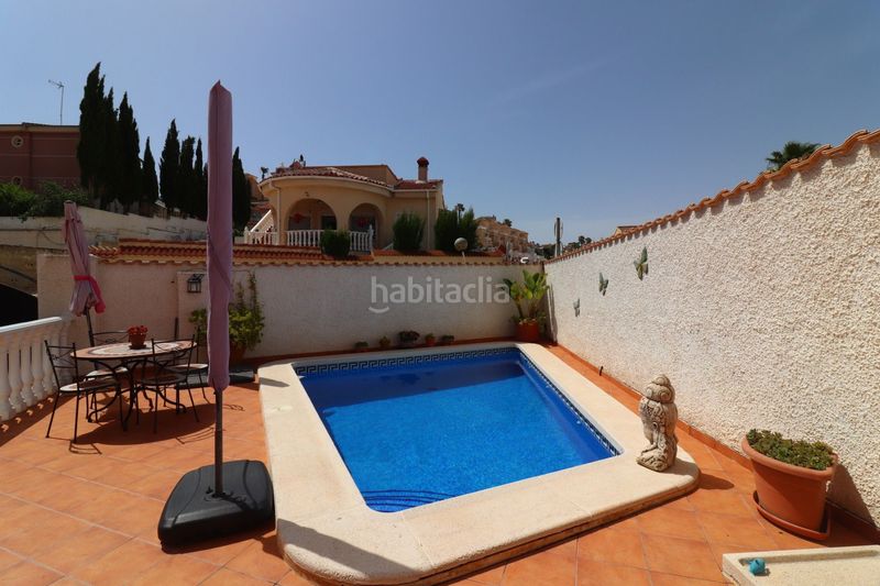 Foto f16eca0d-b116-4e93-8b8e-8f63fc74bd0f. Xalet amb piscina a La Marquesa Rojales