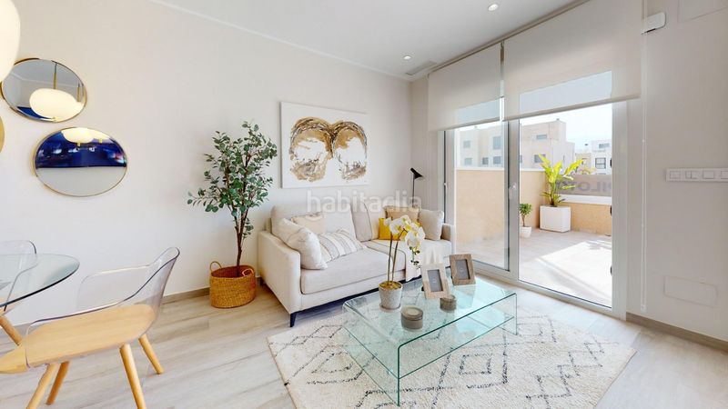 Foto bb846966-fb61-443f-a76d-6dd4c07199ea. Casa pareada villa adosada de 3 dormitorios con solarium a la venta alicante en Pilar de la Horadada