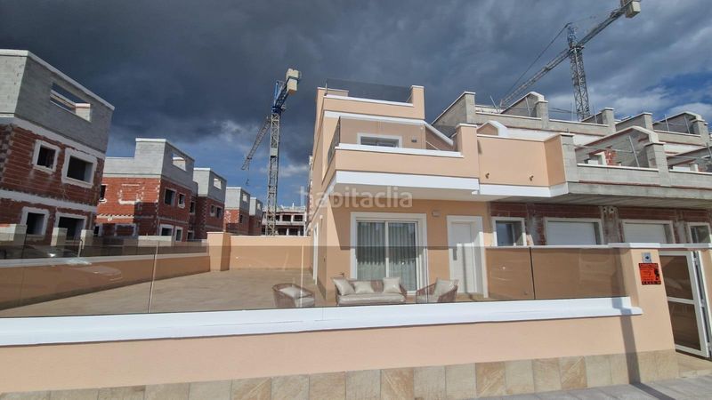 Foto cbe5a6aa-182e-4f2a-b095-cff4cf2177db. Casa pareada villa adosada de 3 dormitorios con solarium a la venta alicante en Pilar de la Horadada