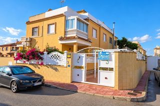 Reihenhaus in Lo Marabú. Vivienda totalmente reformada con solárium privado y vistas al l