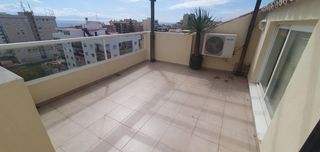 Penthouse in Avenida ramón y cajal 50. Atico fuengirola 2ª línea playa. garaje, piscina, 192m2 650.000