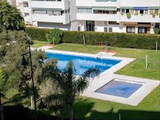 Local commercial en Avenida miramar 21. Local avda. myramar. fuengirola. 70m2.179.000 